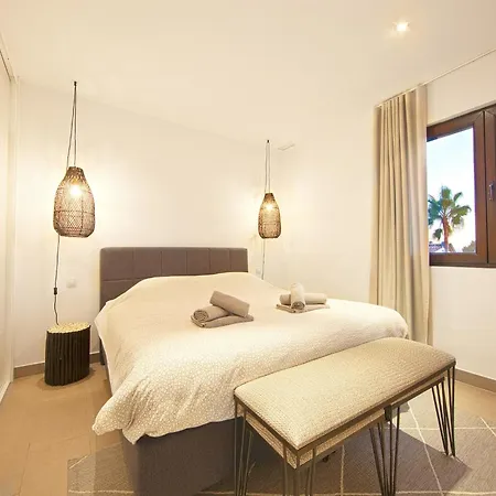 בית נופש Modern Near Costabella *